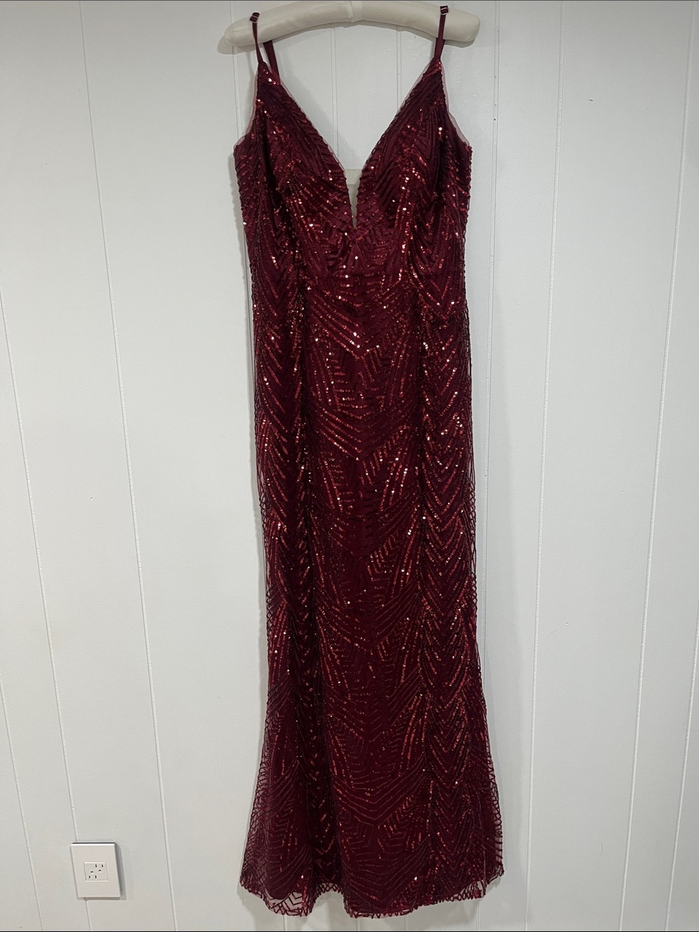 Revelry Burgundy Sequin V-Neck  Maxi Dress formal Dinner Holiday 12